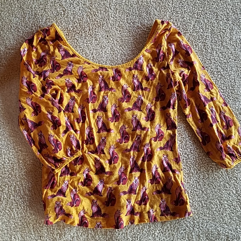 Yellow scoop neck fox shirt